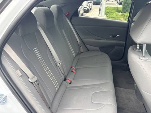 Certified 2025 Hyundai Elantra Sport FWD image 17