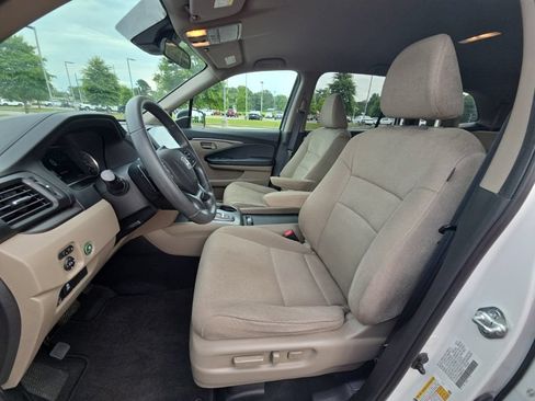 Used 2021 Honda Pilot EX image 16