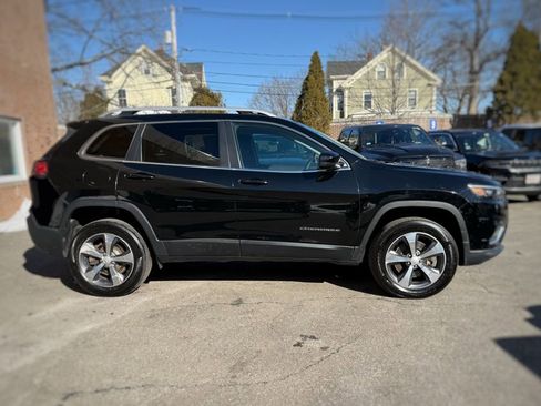Used 2019 Jeep Cherokee Limited image 4