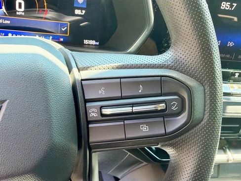 Used 2025 Chevrolet Colorado W/T w/ WT Custom Package RWD image 32