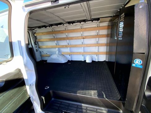 Used 2024 GMC Savana 2500 w/ Driver Convenience Package image 18
