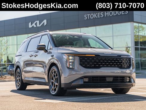 Used 2025 Kia Carnival SX Prestige image 1