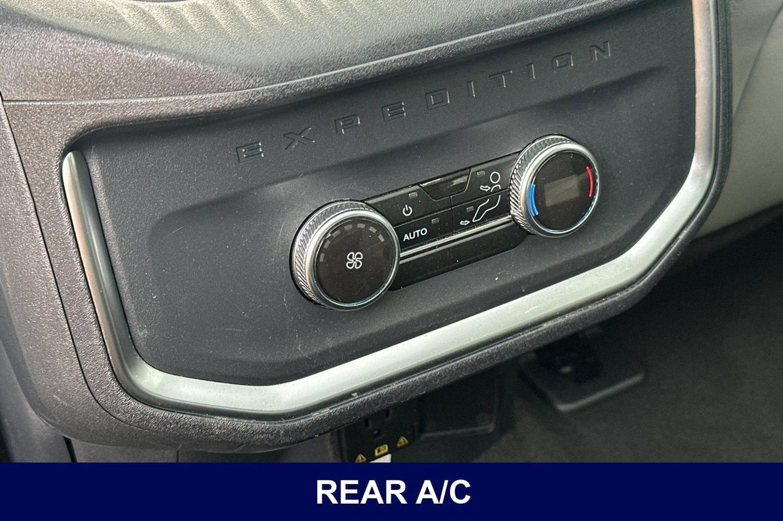 Used 2025 Ford Expedition Active AWD/4WD image 16