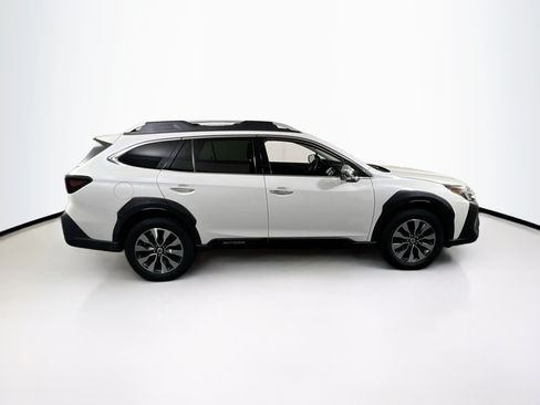 Used 2023 Subaru Outback Touring AWD/4WD image 4