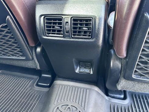 Used 2023 Toyota 4Runner Limited image 21