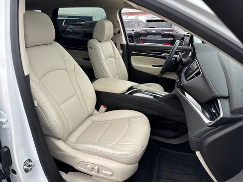 Used 2024 Buick Enclave Essence w/ Experience Buick Package image 12