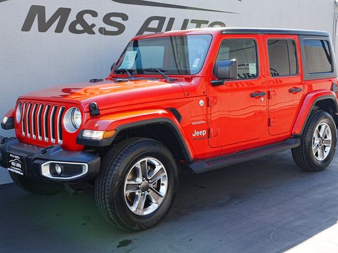 Used 2020 Jeep Wrangler Unlimited Sahara image 7