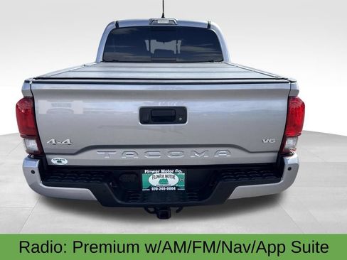 Used 2020 Toyota Tacoma SR5 AWD/4WD image 7