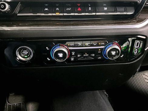 Used 2023 GMC Sierra 1500 SLE image 16