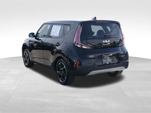 Used 2023 Kia Soul EX image 5
