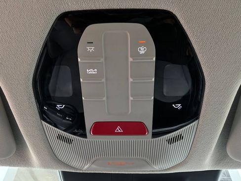 Used 2025 Kia K4 FWD image 17