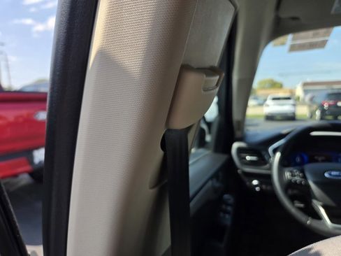 Used 2020 Ford Escape SE Sport image 27