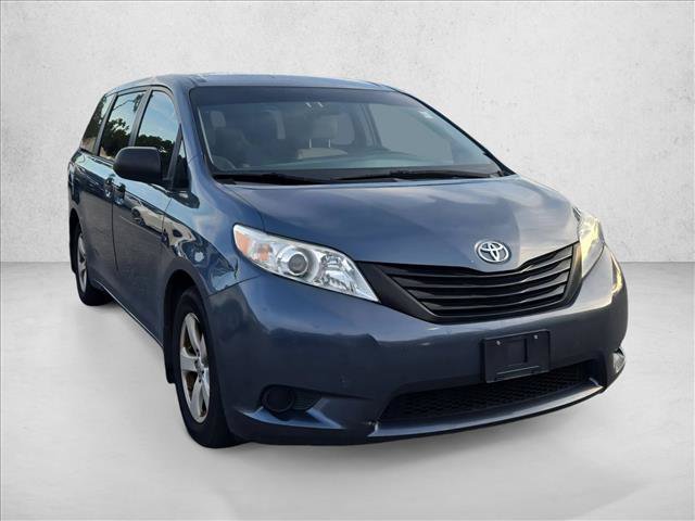 Used 2017 Toyota Sienna L FWD image 3