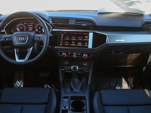 New 2025 Audi Q3 2.0T Premium image 17