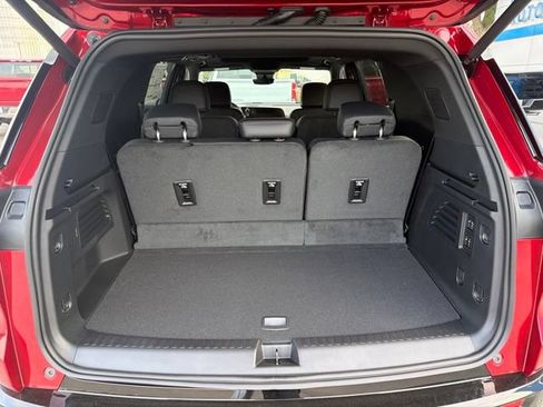 New 2026 Chevrolet Traverse High Country AWD/4WD image 10