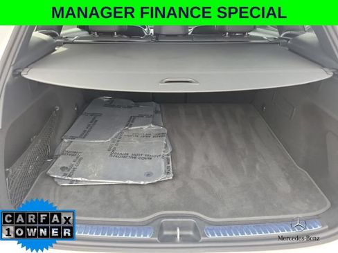Used 2025 Mercedes-Benz GLC 300 4MATIC image 8