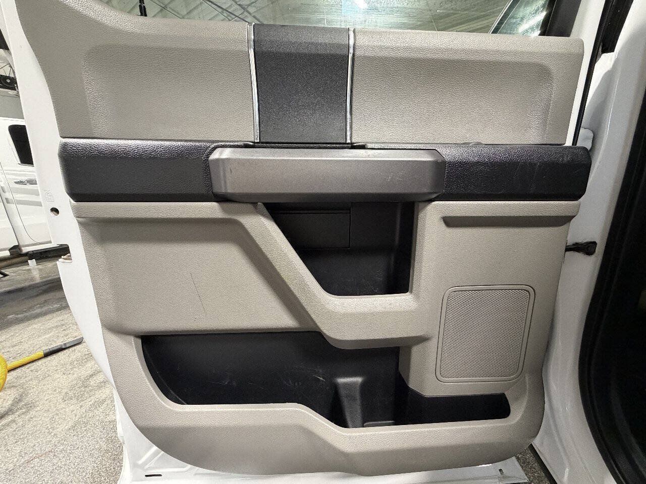 Used 2019 Ford F250 XLT w/ Snow Plow Prep Package AWD/4WD image 13