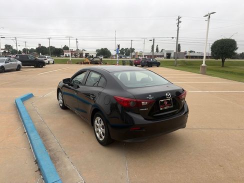 Used 2016 MAZDA MAZDA3 i Sport FWD image 7