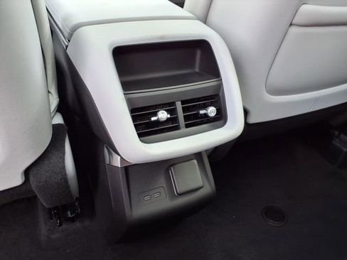 New 2025 Cadillac Lyriq Luxury image 15