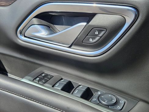 Used 2024 Chevrolet Tahoe LT w/ Luxury Package image 11