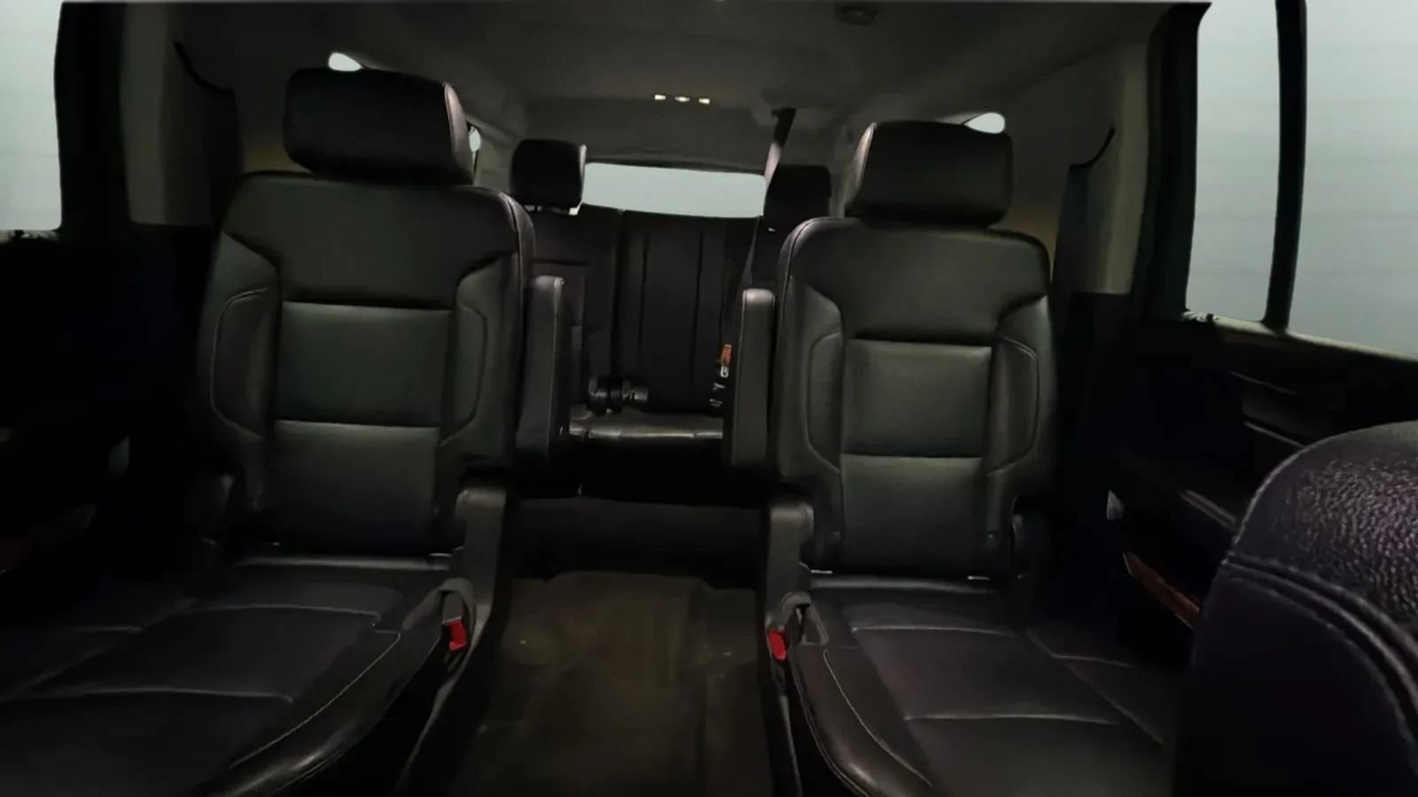 Used 2017 Chevrolet Suburban Premier RWD image 19