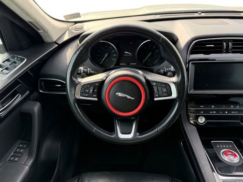 Used 2020 Jaguar F-PACE Prestige image 13