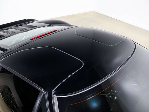Used 2006 Ford GT RWD image 96