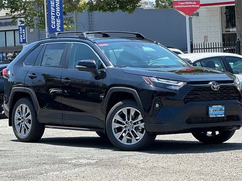 Used 2025 Toyota RAV4 XLE Premium image 2