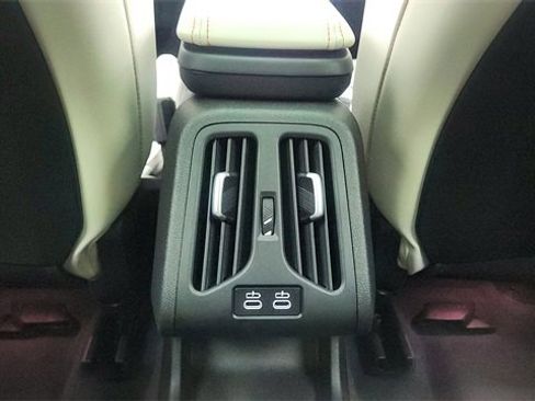 Used 2025 BMW X2 M35i image 39