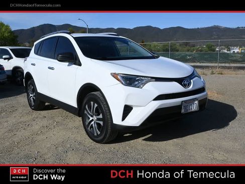 Used 2016 Toyota RAV4 LE w/ Preferred Accessory Package FWD image 3
