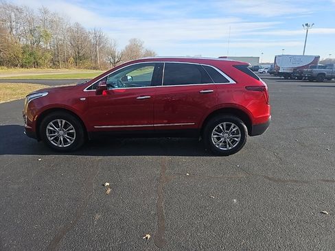 Used 2021 Cadillac XT5 Premium Luxury w/ LPO, Floor Liner Package image 3
