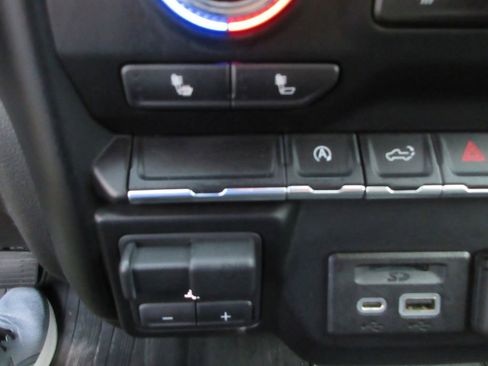 Certified 2019 GMC Sierra 1500 SLE w/ SLE Value Package image 30