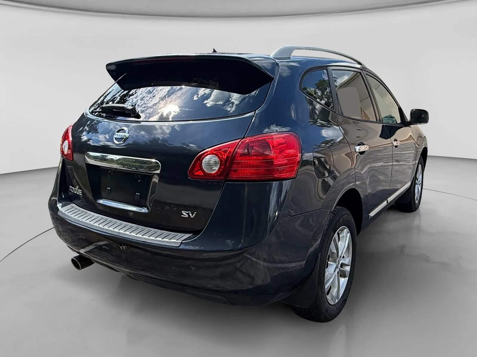 Used 2013 Nissan Rogue SV FWD image 5