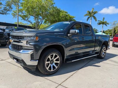 Used 2019 Chevrolet Silverado 1500 LT w/ All-Star Edition image 9