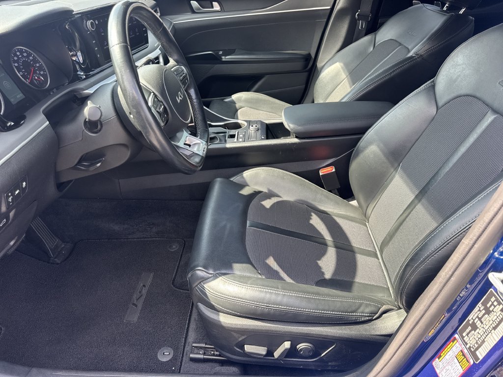 Used 2023 Kia K5 GT-Line w/ GT-Line Premium Package FWD image 9