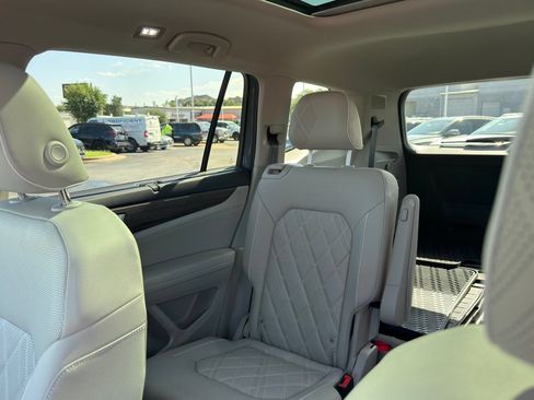 Used 2025 Volkswagen Atlas SEL Premium R-Line AWD/4WD image 15