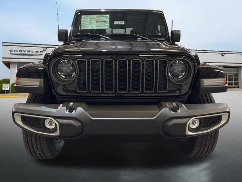 Used 2026 Jeep Gladiator Sport AWD/4WD image 8