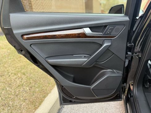 Used 2018 Audi Q5 2.0T Premium image 44