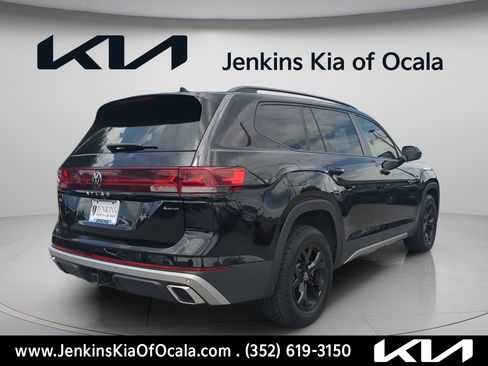 Used 2024 Volkswagen Atlas Peak Edition SEL AWD/4WD image 3