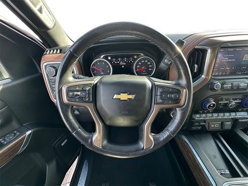 Used 2022 Chevrolet Silverado 2500 High Country w/ Z71 Off-Road Package image 12