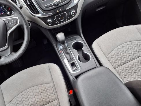 Used 2022 Chevrolet Equinox LT AWD/4WD image 9