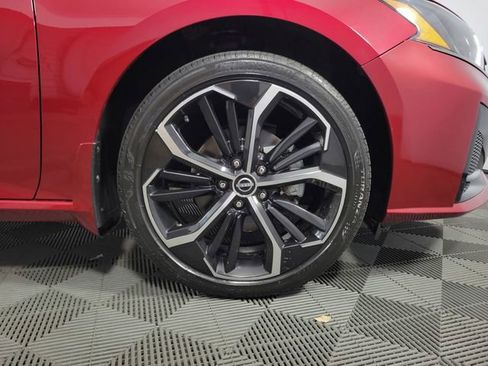 Used 2023 Nissan Altima 2.5 SR AWD/4WD image 12