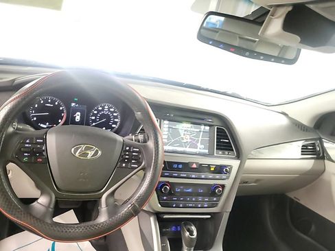 Used 2015 Hyundai Sonata Limited w/ Option Group 05 FWD image 7