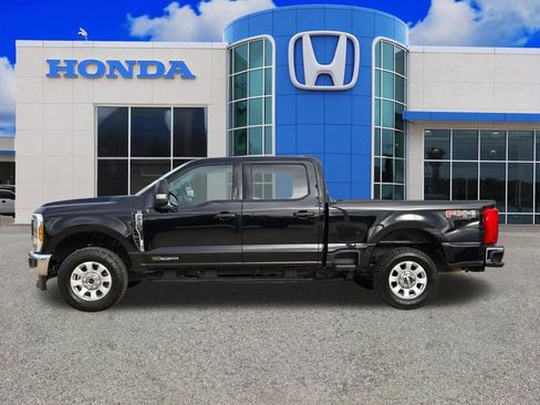 Used 2024 Ford F250 XLT w/ FX4 Off-Road Package AWD/4WD image 2