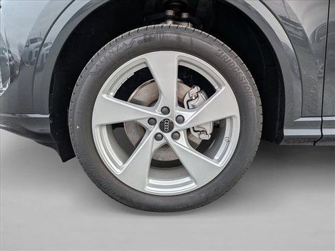 New 2025 Audi Q5 Premium Plus image 9