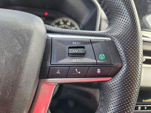 Used 2024 Mitsubishi Outlander SE image 20