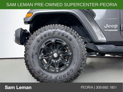 Used 2018 Jeep Wrangler Unlimited Sahara w/ LED Lighting Group AWD/4WD image 29