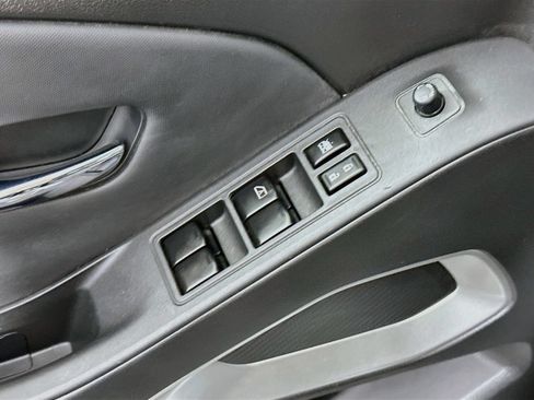 Used 2022 Nissan Frontier SV AWD/4WD image 17
