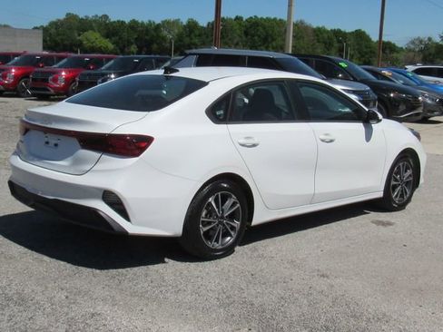 Used 2024 Kia Forte LXS image 3