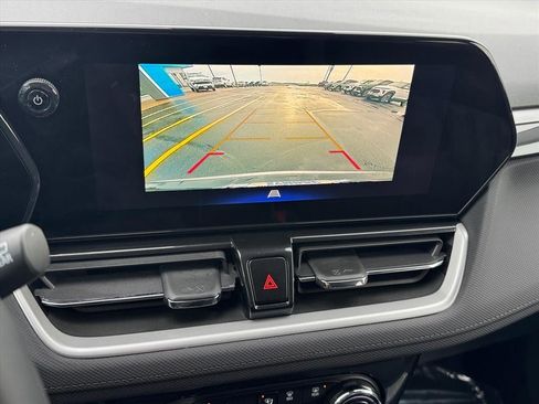 Used 2025 Chevrolet TrailBlazer LT w/ Convenience Package image 16